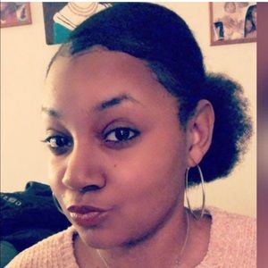 Meet your Posher, Valerie